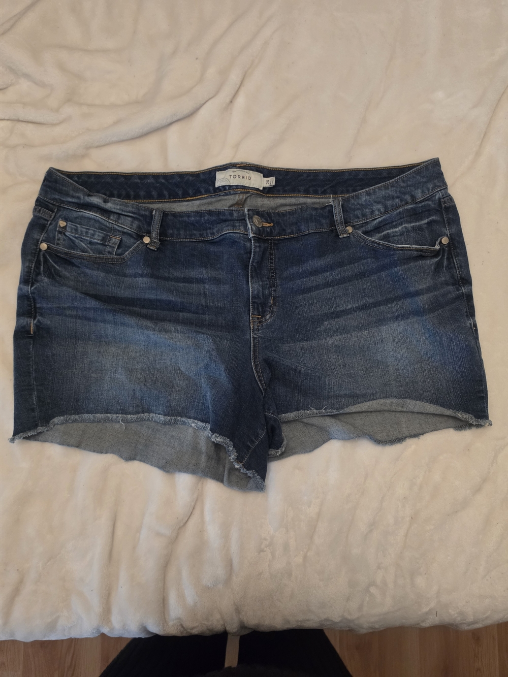 torrid Dark Indigo Frayed Hem Denim Shorts